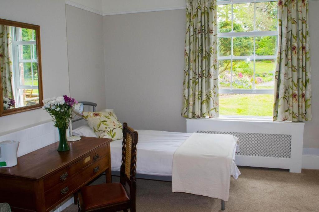 Claridge House Bed & Breakfast Lingfield Luaran gambar
