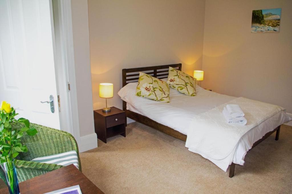 Claridge House Bed & Breakfast Lingfield Luaran gambar