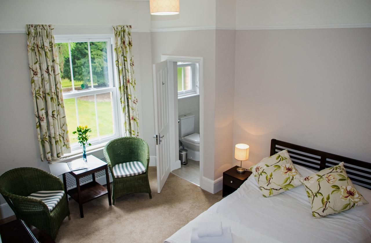 Claridge House Bed & Breakfast Lingfield Luaran gambar