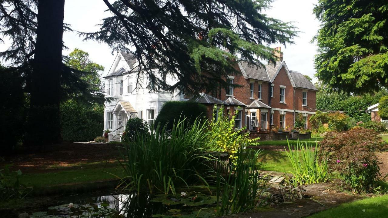 Claridge House Bed & Breakfast Lingfield Luaran gambar